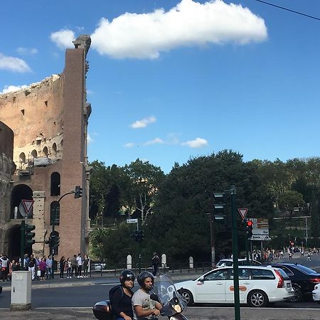 Delightful Apartment 100 Meters From The Colosseum 외부 사진