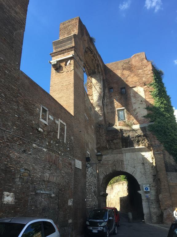 Delightful Apartment 100 Meters From The Colosseum 외부 사진