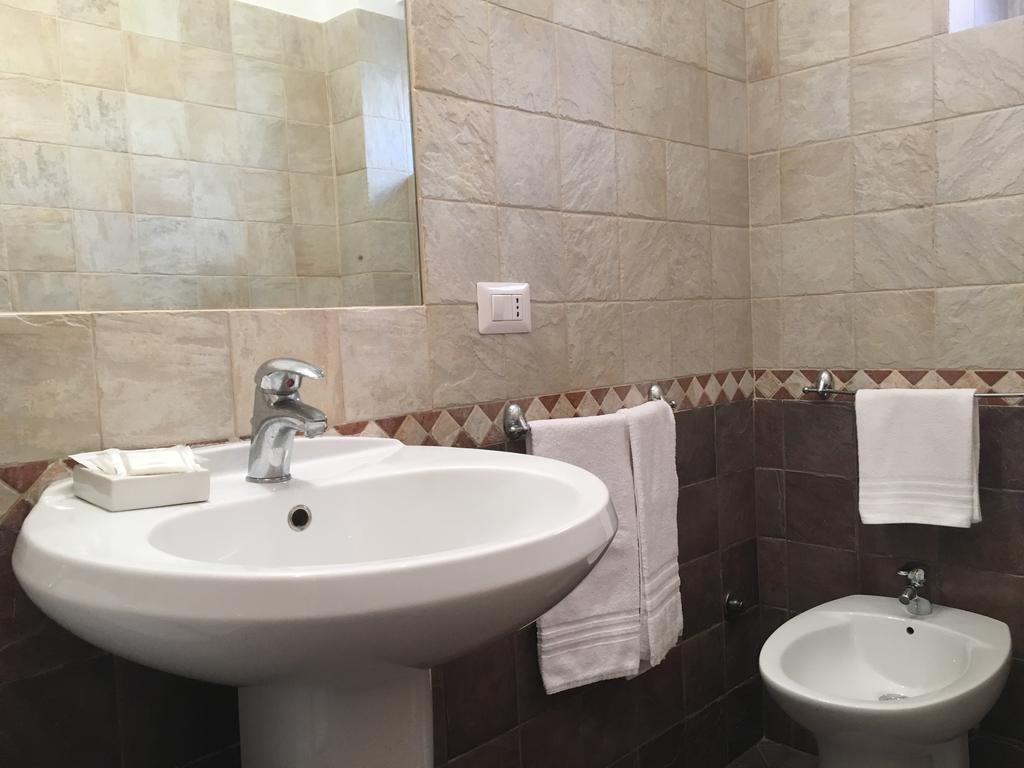 Delightful Apartment 100 Meters From The Colosseum 외부 사진